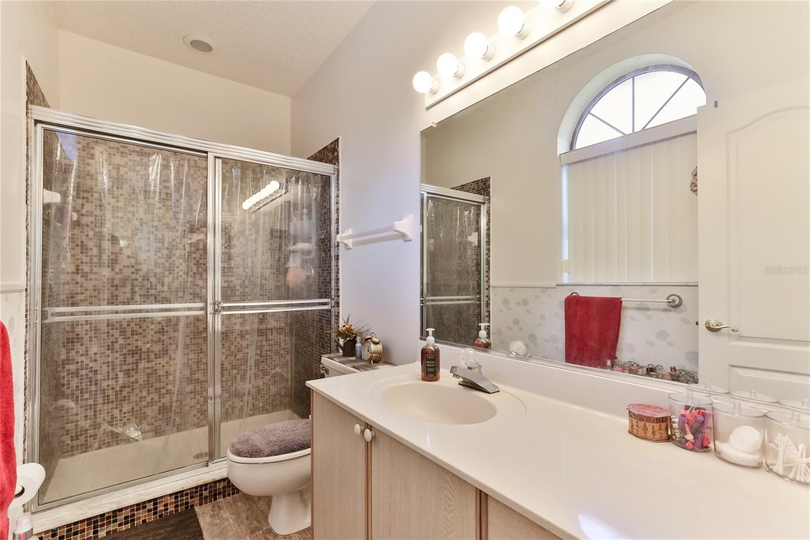 SUNSET PINES TWNHMS - Residential