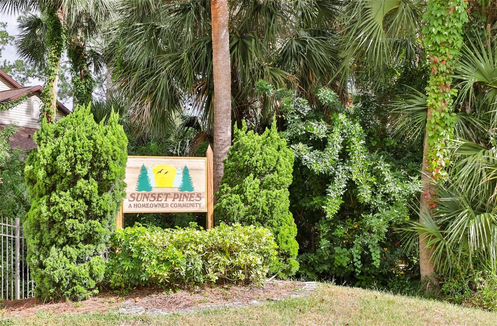 SUNSET PINES TWNHMS - Residential