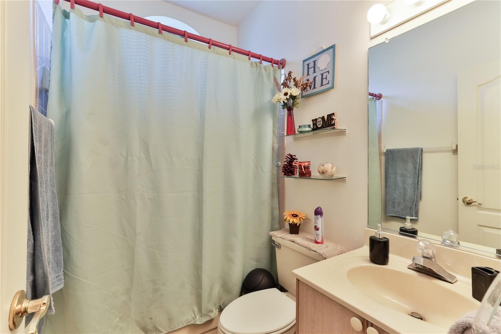 SUNSET PINES TWNHMS - Residential