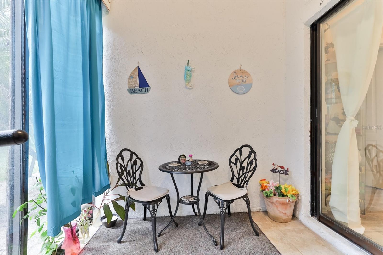 SUNSET PINES TWNHMS - Residential