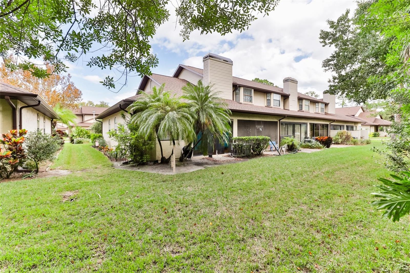 SUNSET PINES TWNHMS - Residential