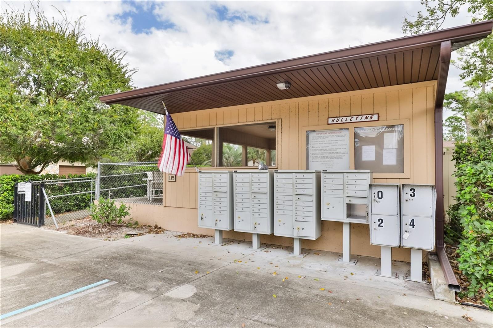 SUNSET PINES TWNHMS - Residential