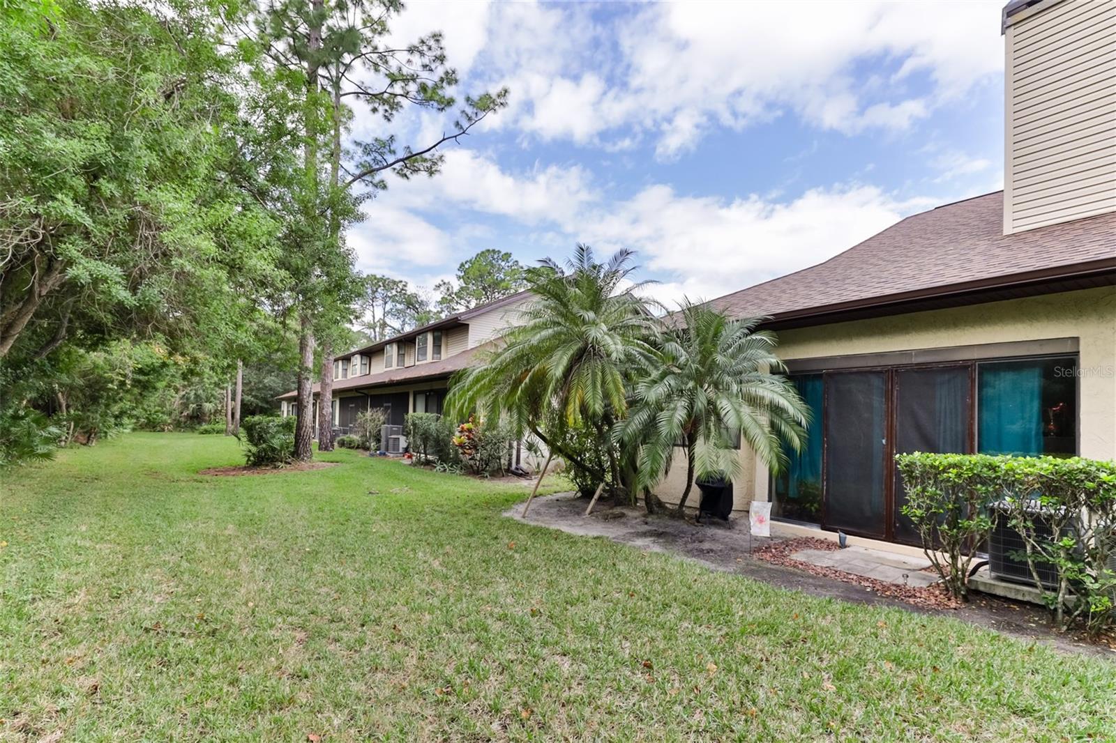 SUNSET PINES TWNHMS - Residential