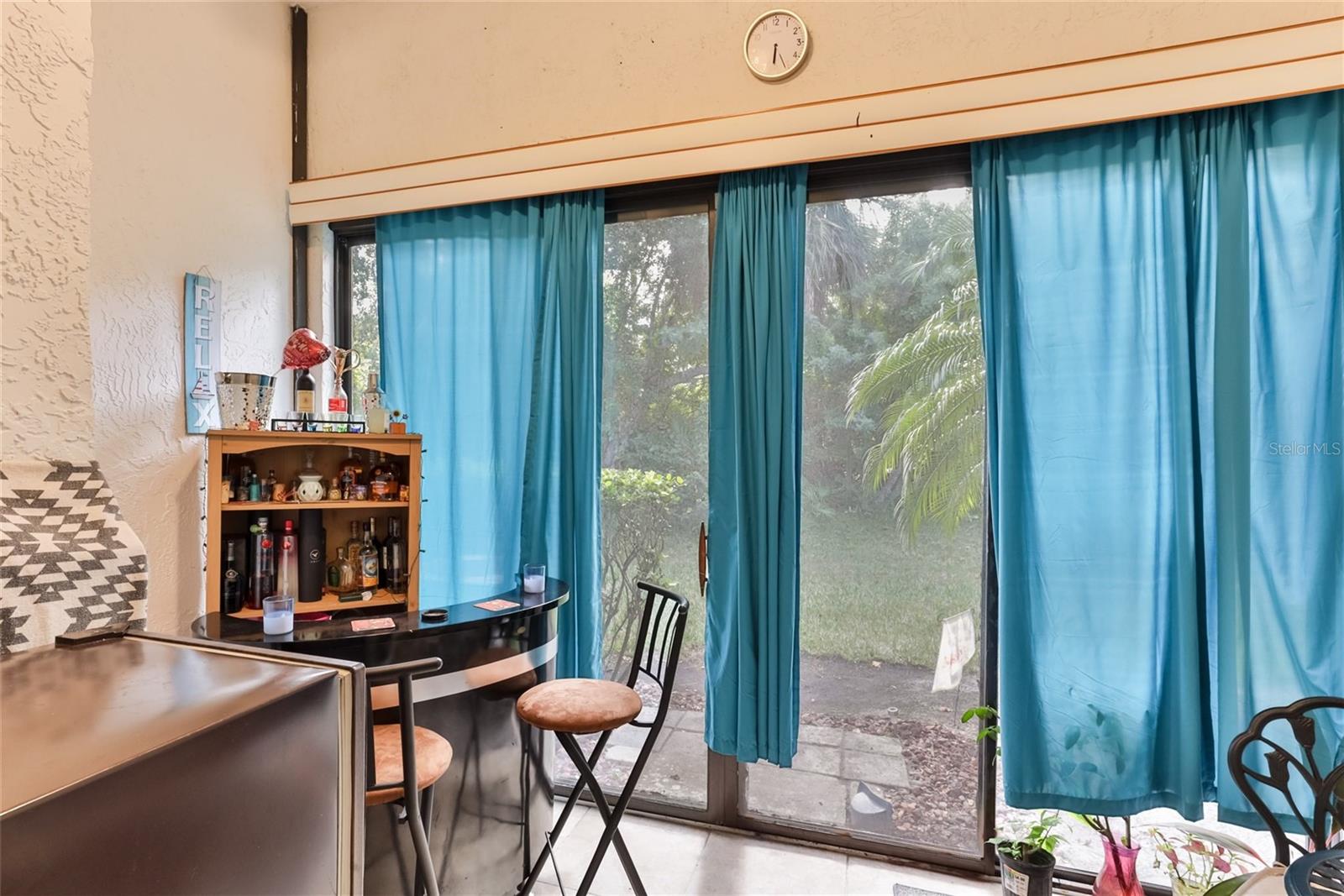 SUNSET PINES TWNHMS - Residential