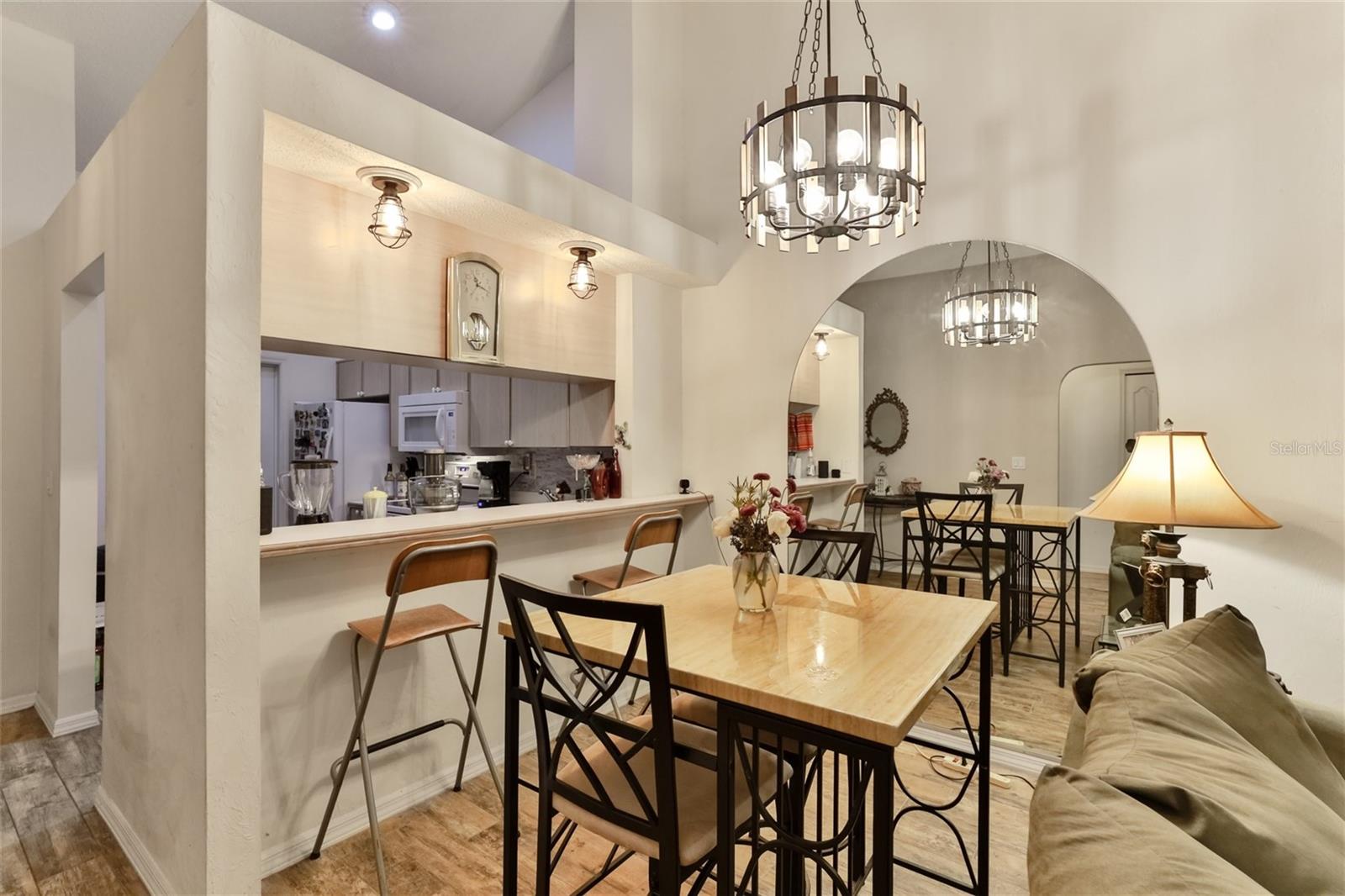 SUNSET PINES TWNHMS - Residential