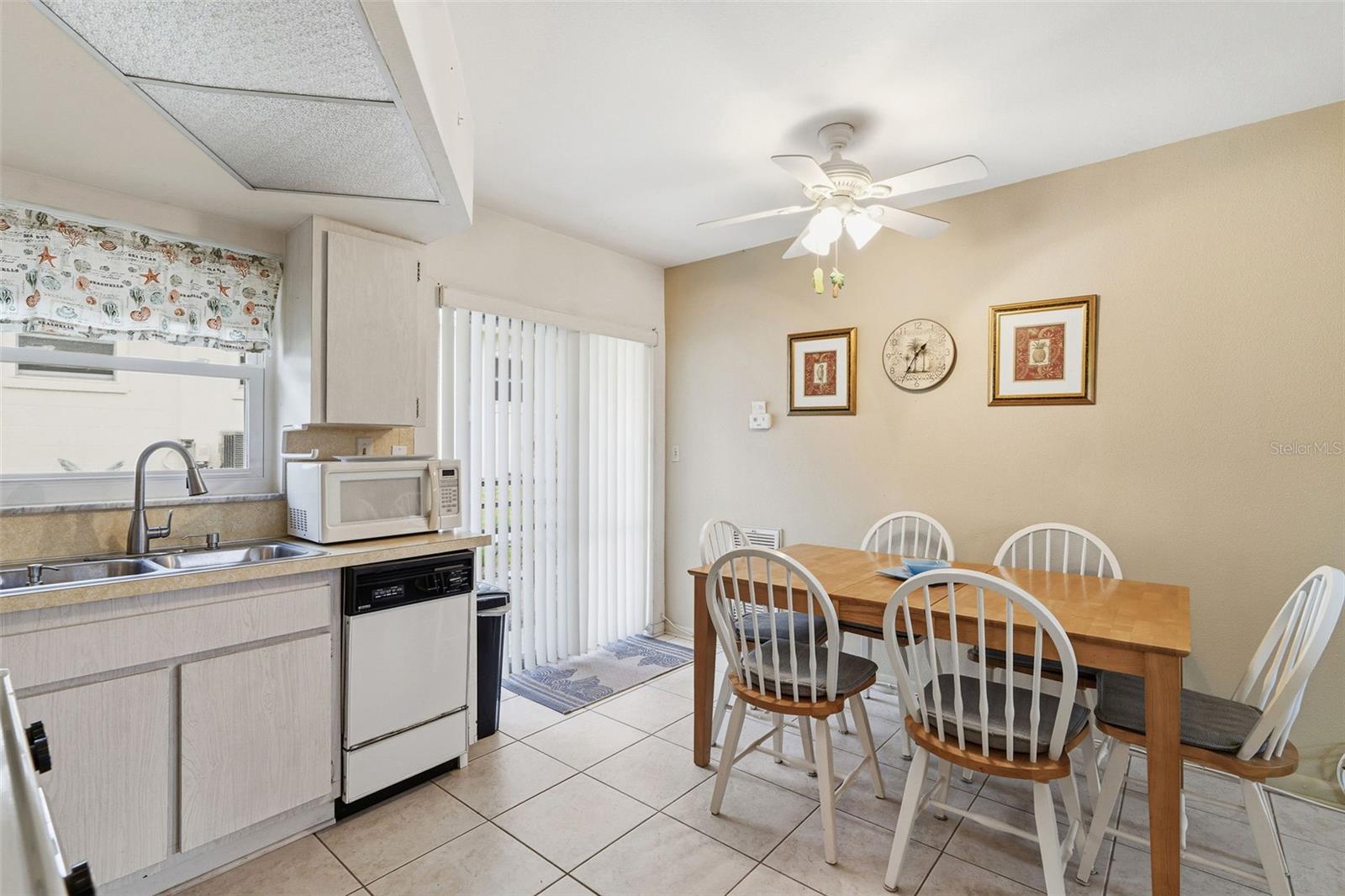 SEMINOLE HILL VILLAS - Residential