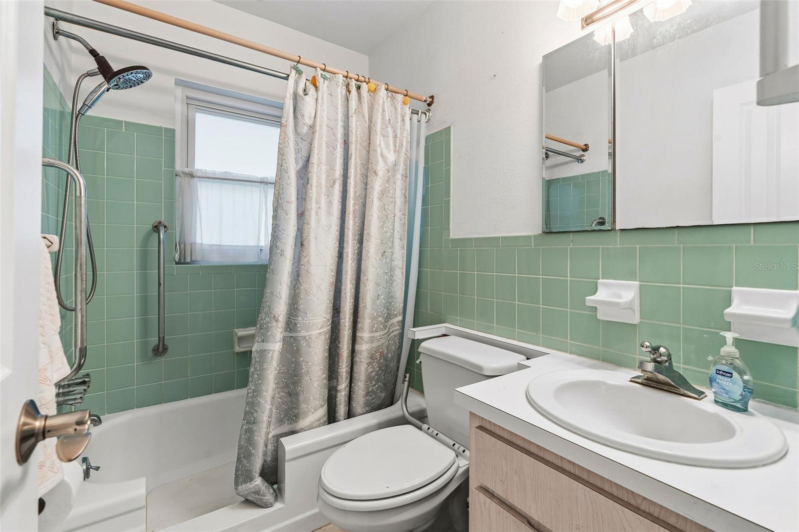 SEMINOLE HILL VILLAS - Residential