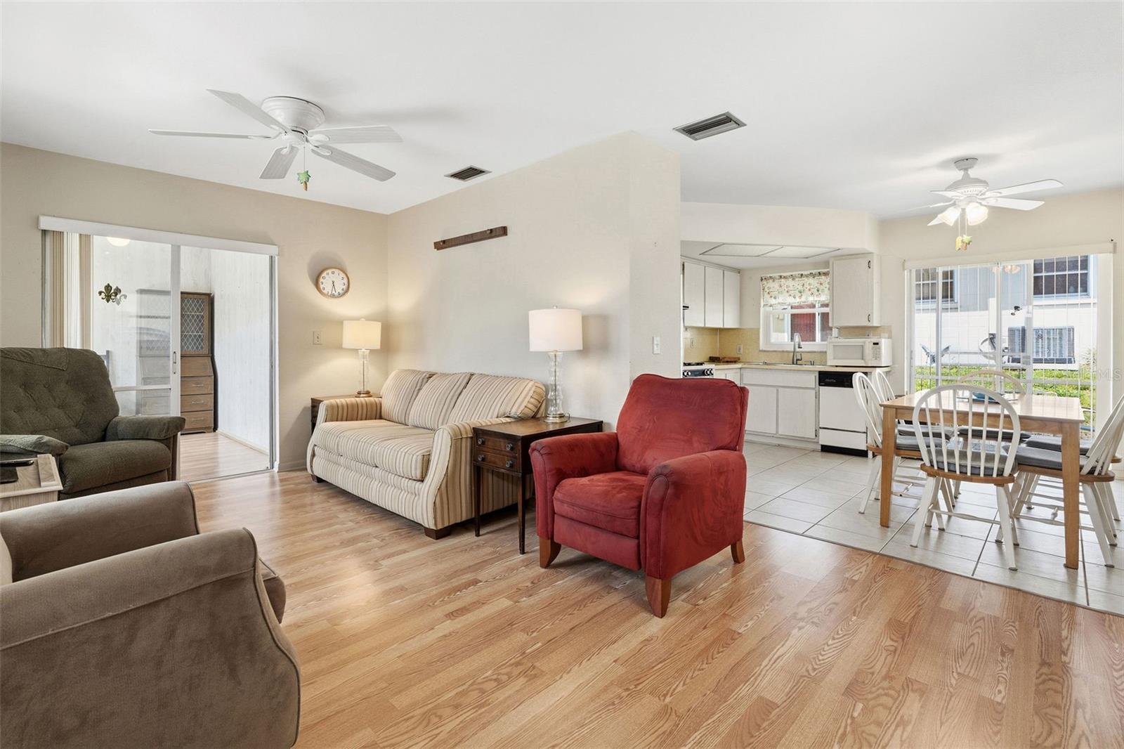 SEMINOLE HILL VILLAS - Residential