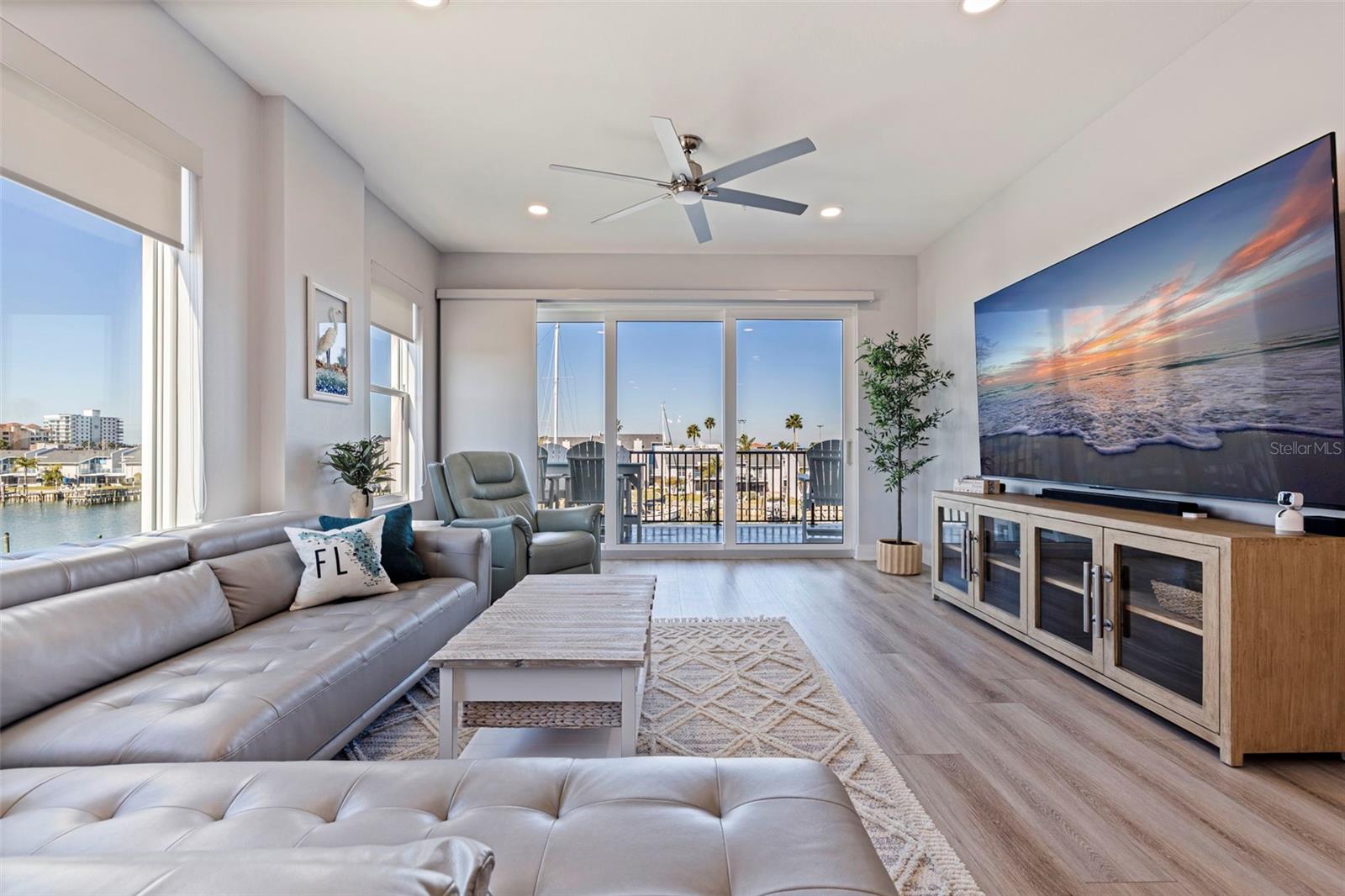 RESIDENCES AT TOWN CENTER CONDO - Residential