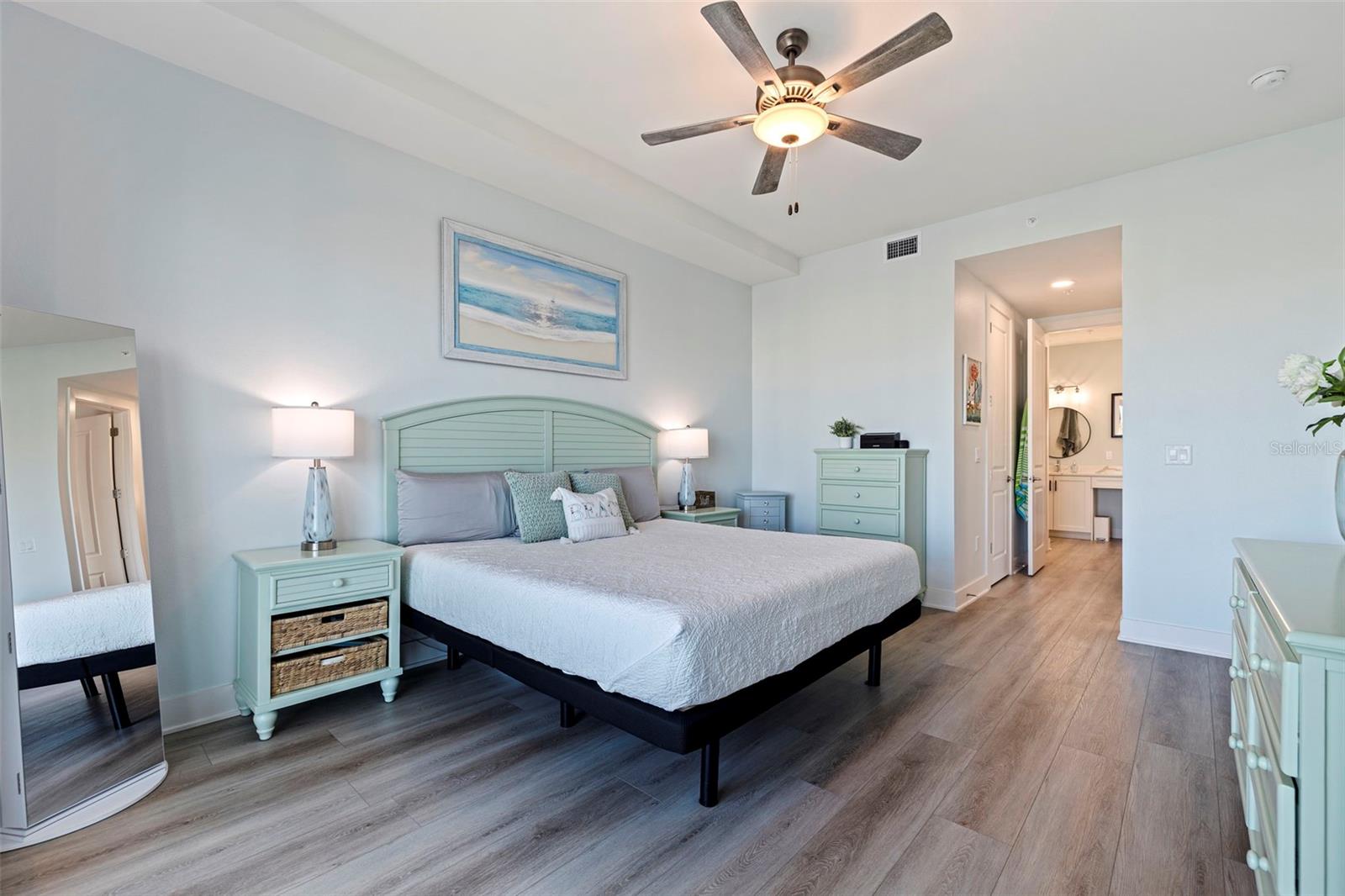 RESIDENCES AT TOWN CENTER CONDO - Residential