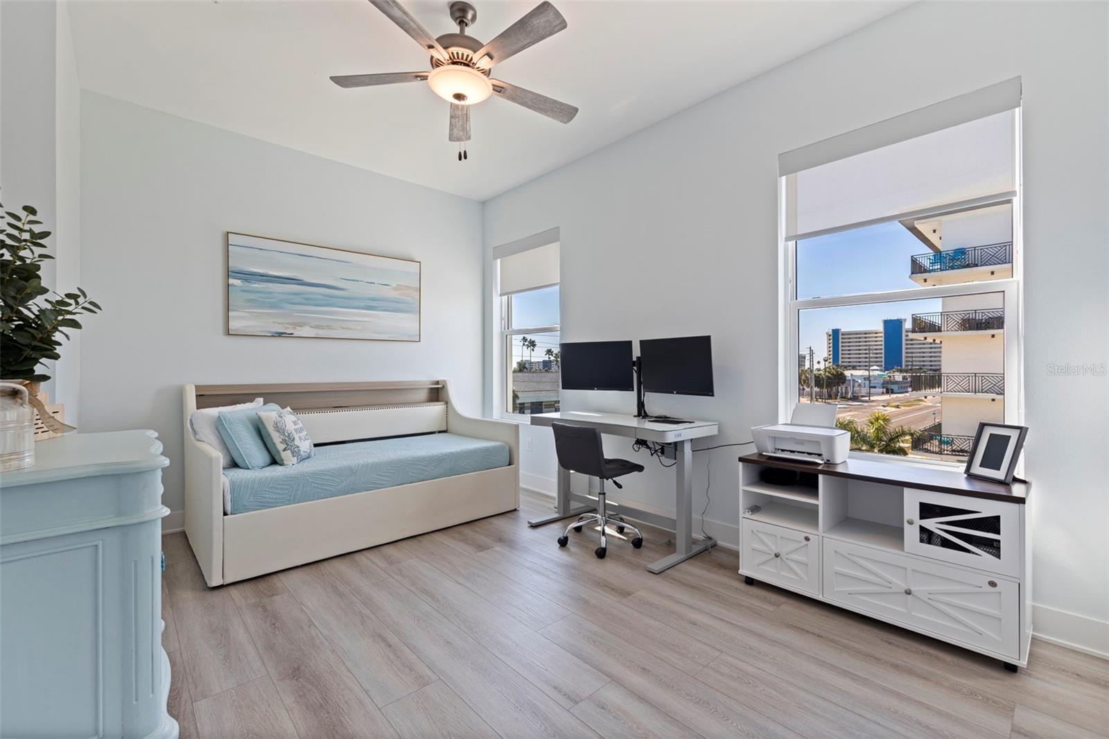 RESIDENCES AT TOWN CENTER CONDO - Residential