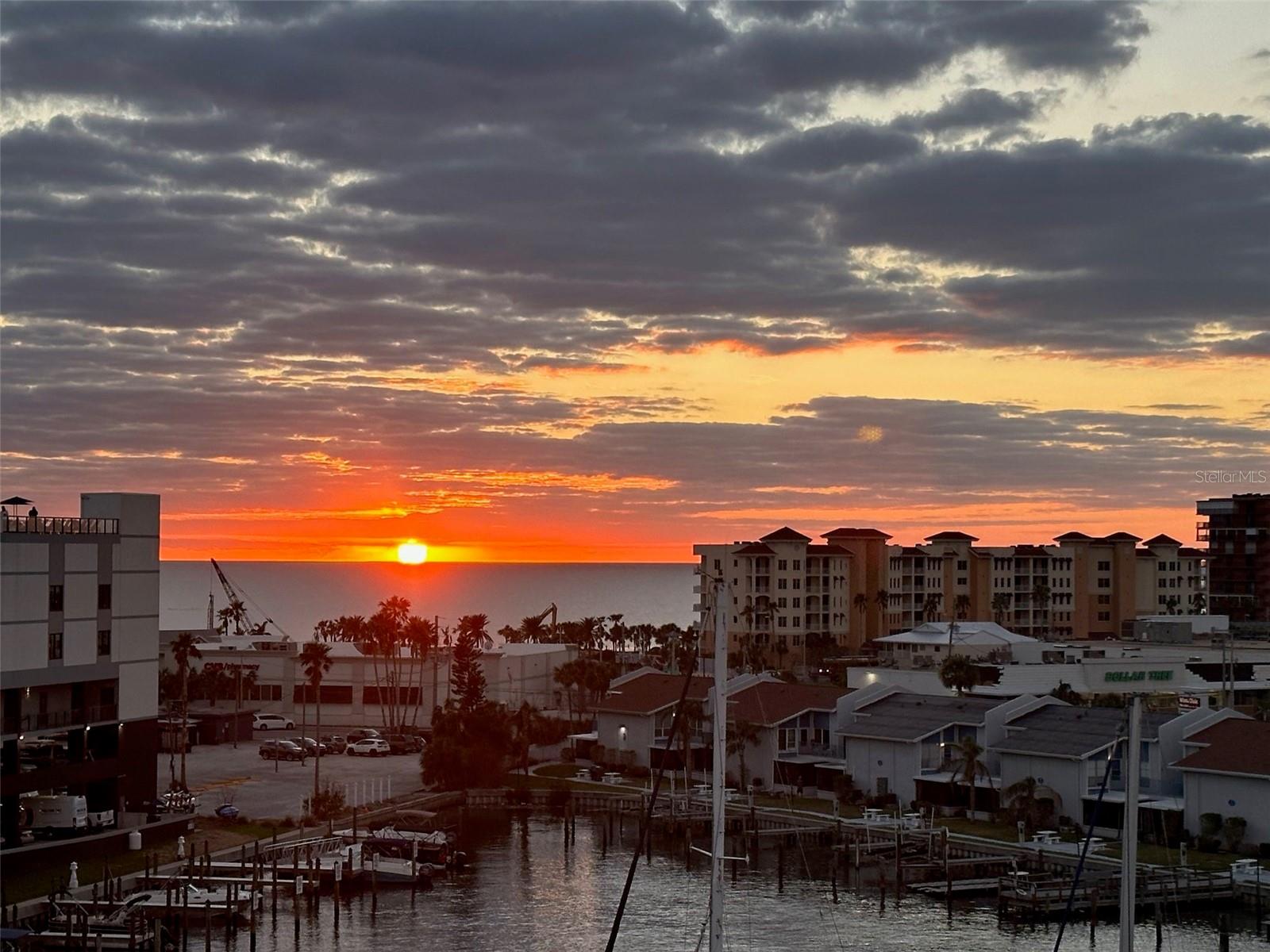 RESIDENCES AT TOWN CENTER CONDO - Residential