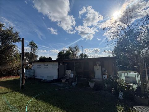 Photo of 20900 SE 140th Place, Umatilla, FL 32784 (MLS # OM714450)