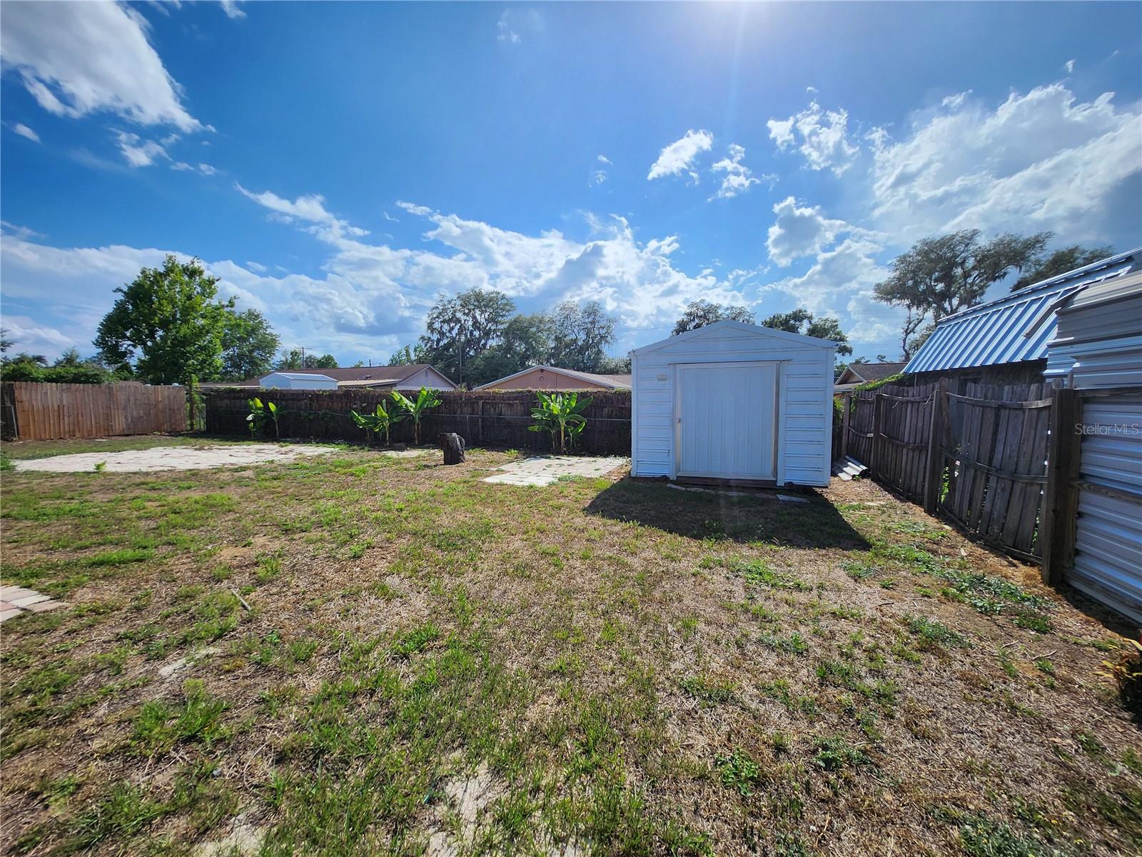 SHANGRI LA SUB UNIT - Residential Lease