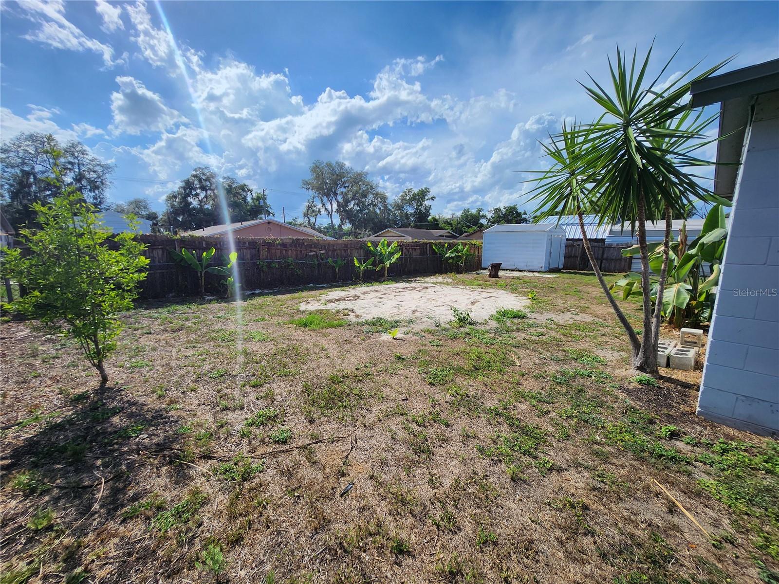 SHANGRI LA SUB UNIT - Residential Lease