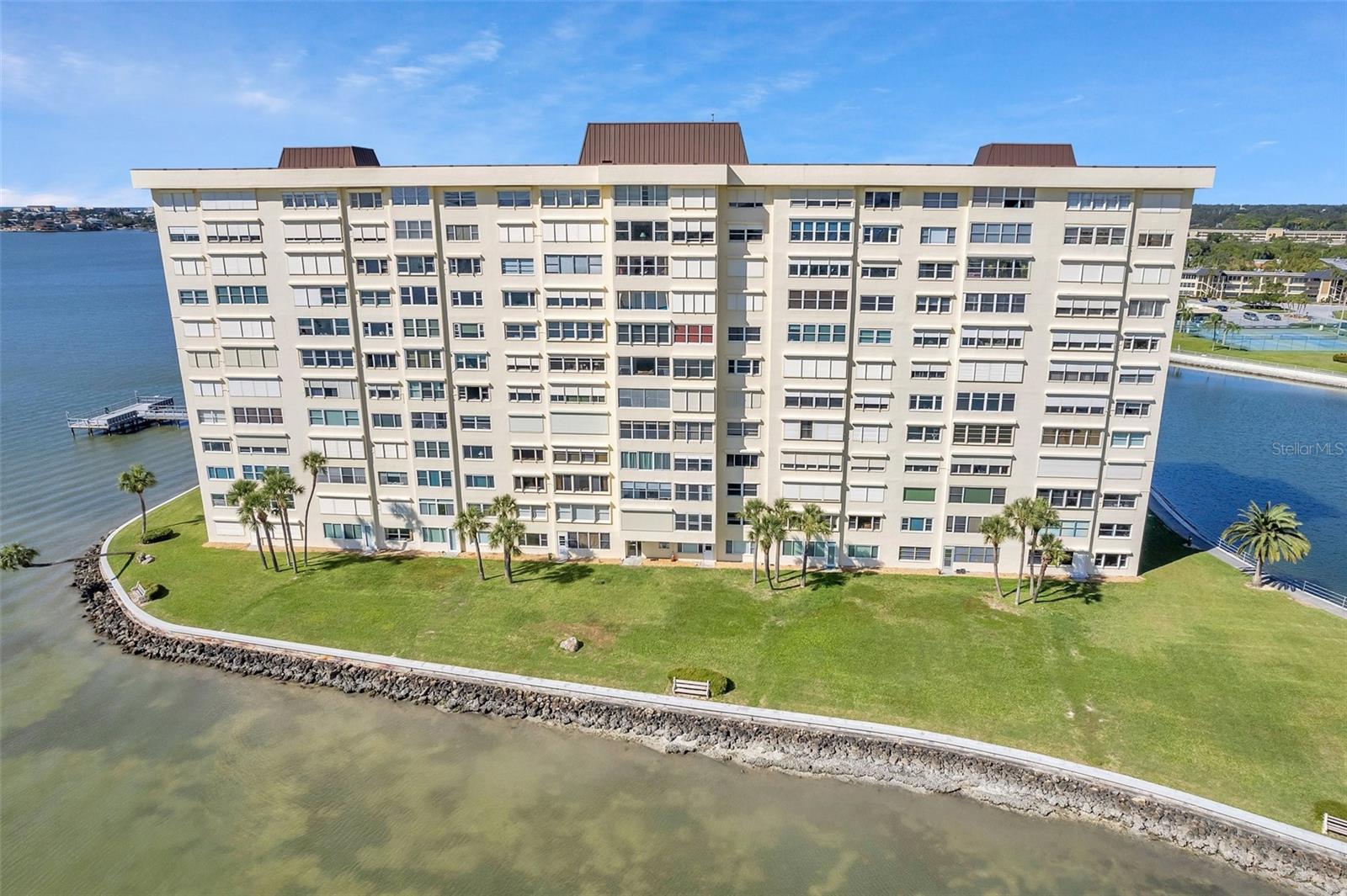 CONTINENTAL TOWERS CONDO - Residential