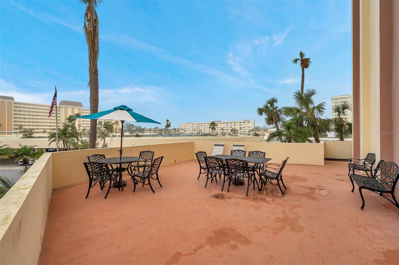 CONTINENTAL TOWERS CONDO - Residential