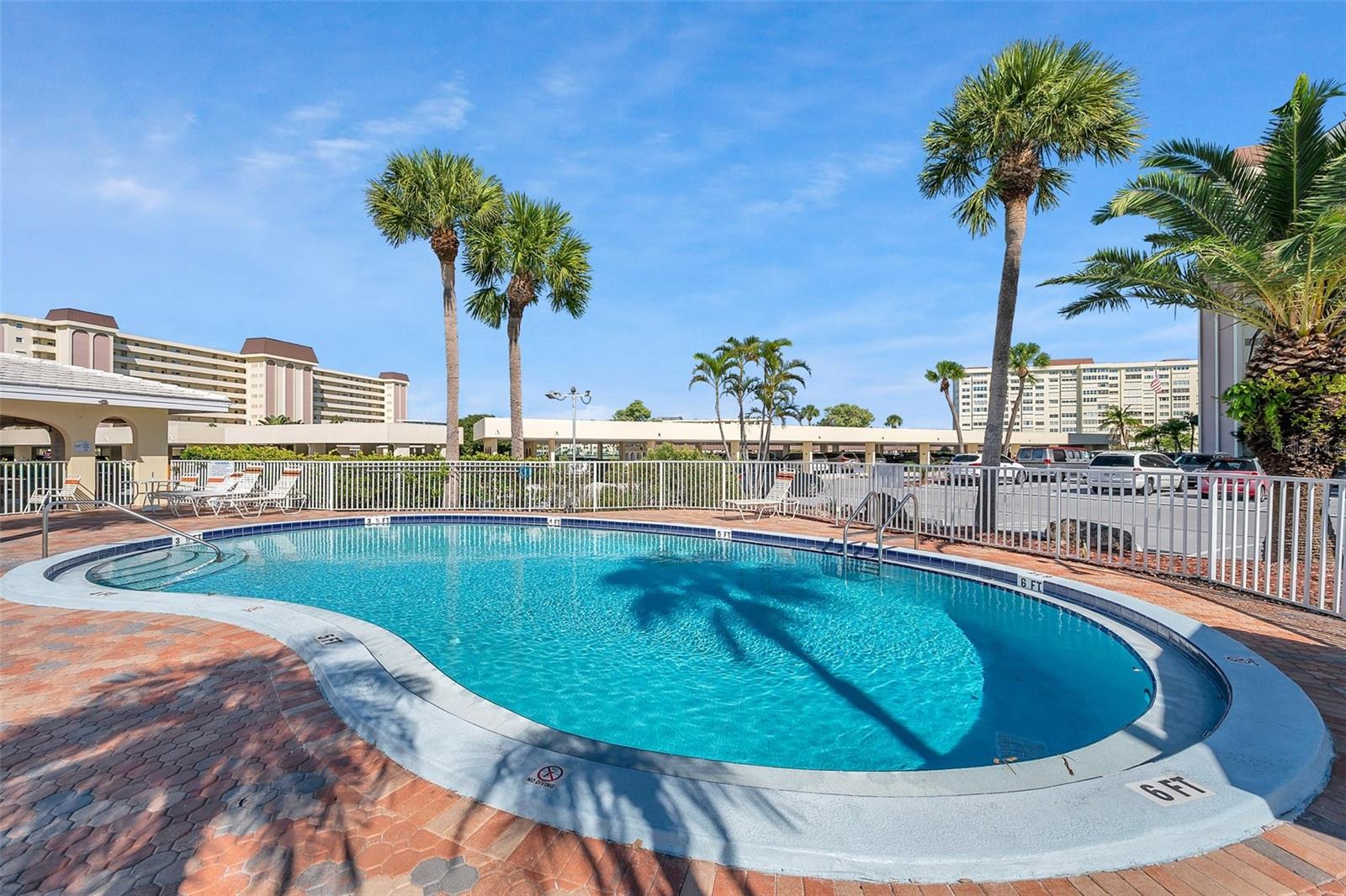 CONTINENTAL TOWERS CONDO - Residential