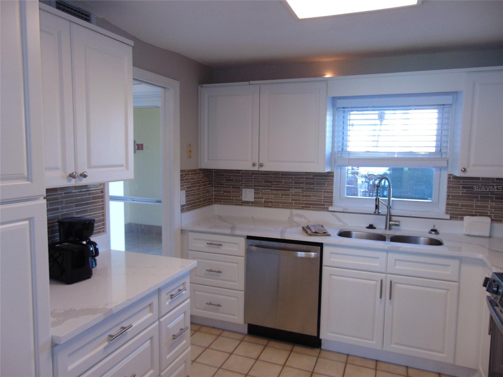 CONTINENTAL TOWERS CONDO - Residential