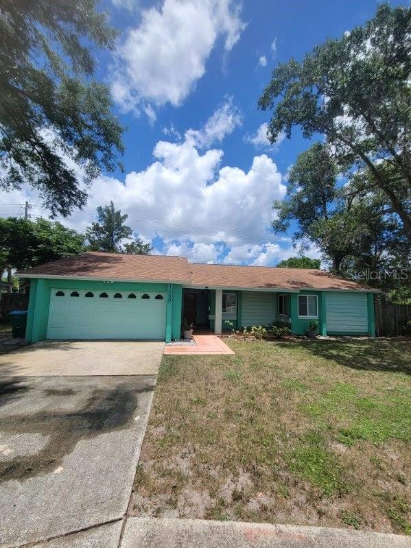HOT SUMMER SAVINGS! $250 OFF YOUR FIRST MONTH'S RENT! OFFER GOOD UNTIL JULY 31ST, 2025!
Welcome home to this lovely 4 bedroom/2 bath home in one of Longwood's most desirable neighborhoods. Nestled at the base of a quiet
Cul-de-sac you'll enjoy peace and privacy near the counties top rated schools. Located just minutes from I-4, 434 and everything you need.
This home is perfect for families or professionals looking to enjoy comfort in a prime Longwood location. Don't miss this opportunity to
make this your next home! PETS OKAY AND NO SMOKING! RENTERS INSURANCE IS REQUIRED