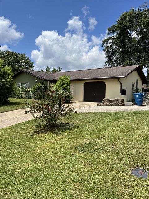 A home in BROOKSVILLE