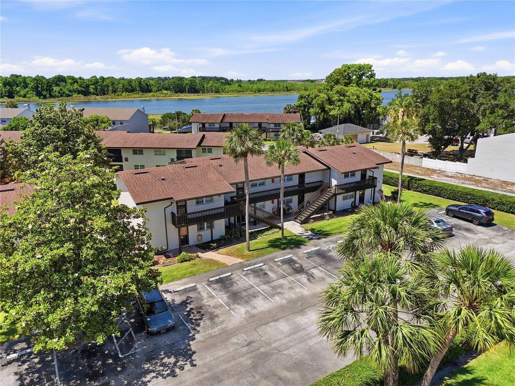 Photo of 900 Avenue Z SE #A1, Winter Haven, FL 33880 (MLS # L4961664)