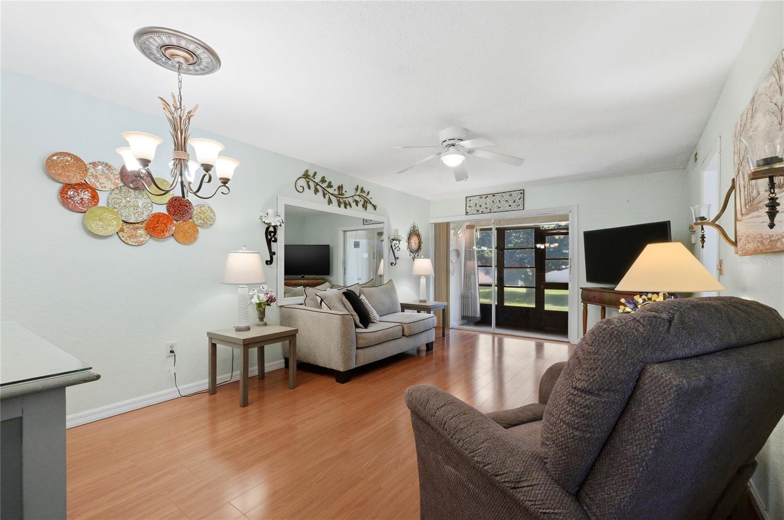 SANDY COVE WINTER HAVEN - Residential