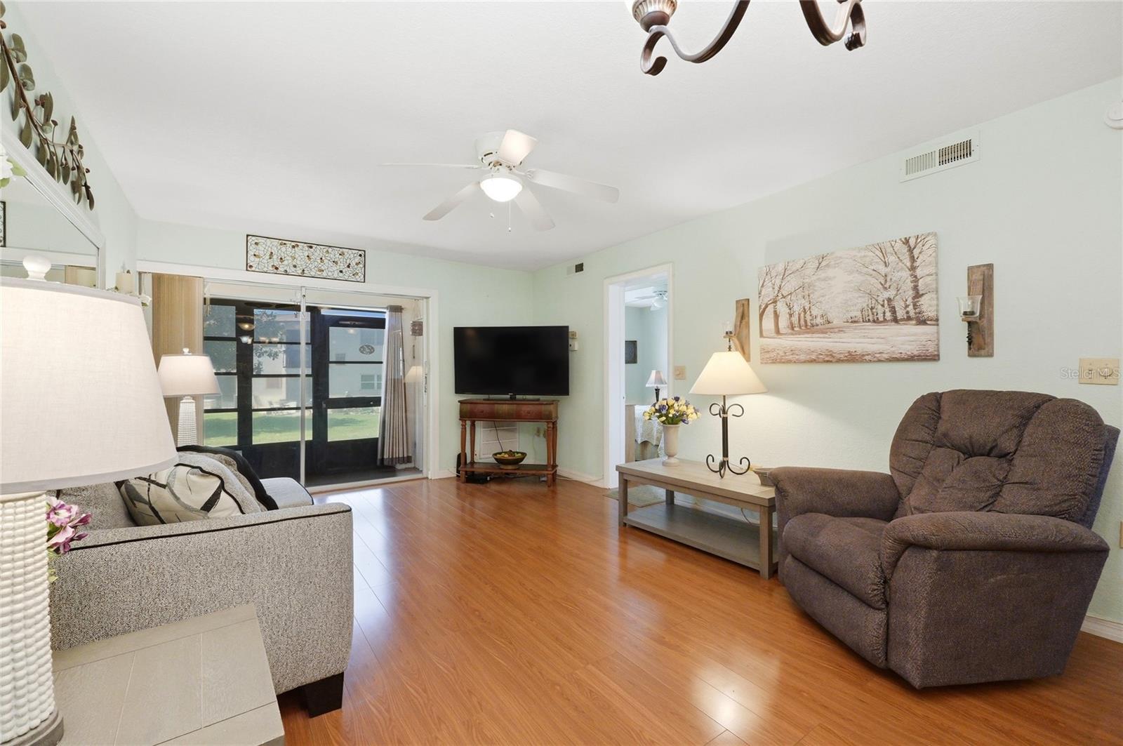 SANDY COVE WINTER HAVEN - Residential