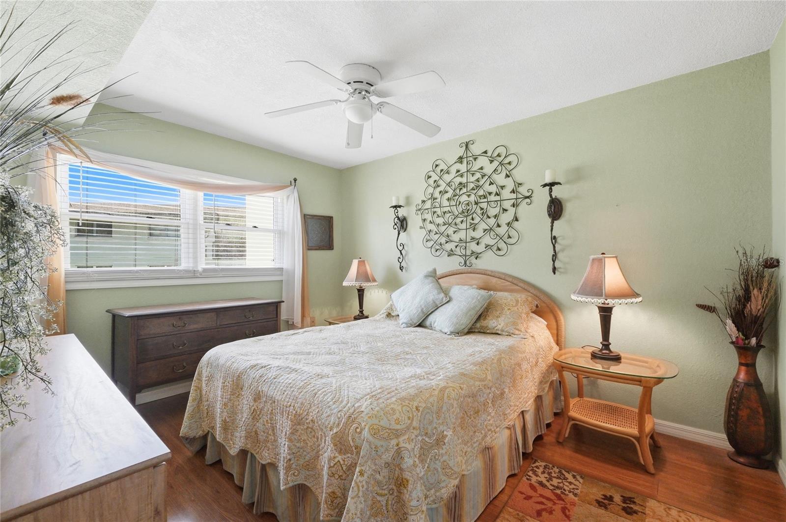 SANDY COVE WINTER HAVEN - Residential