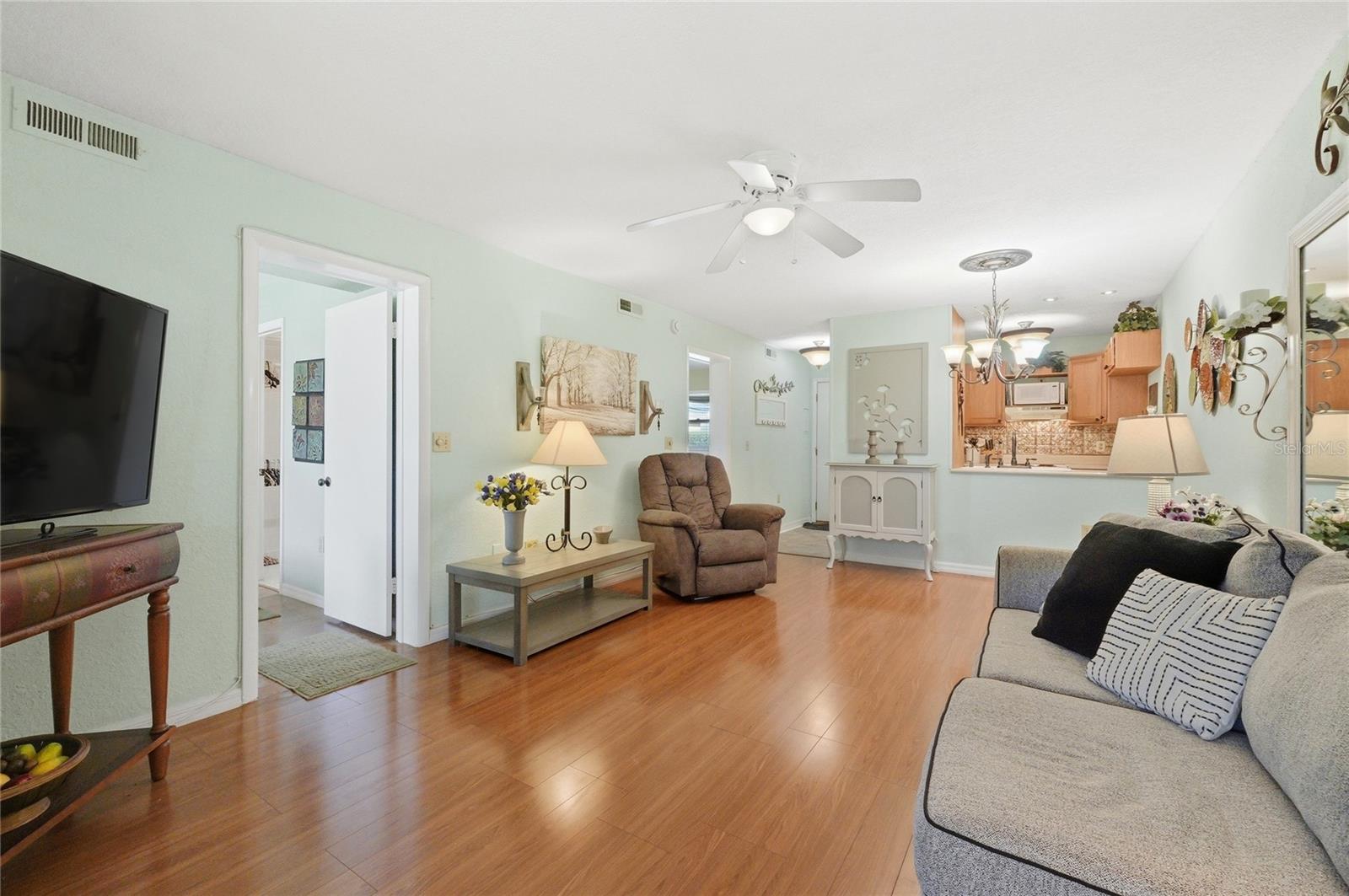 SANDY COVE WINTER HAVEN - Residential