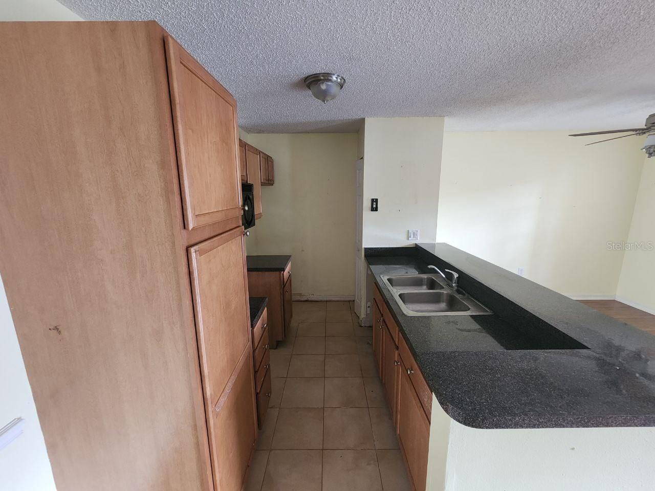 PARK LAKE AT PARSONS A CONDOMI - Residential