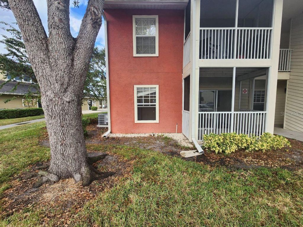 Photo of 214 Lake Parsons Green #101, Brandon, FL 33511 (MLS # TB8436587)