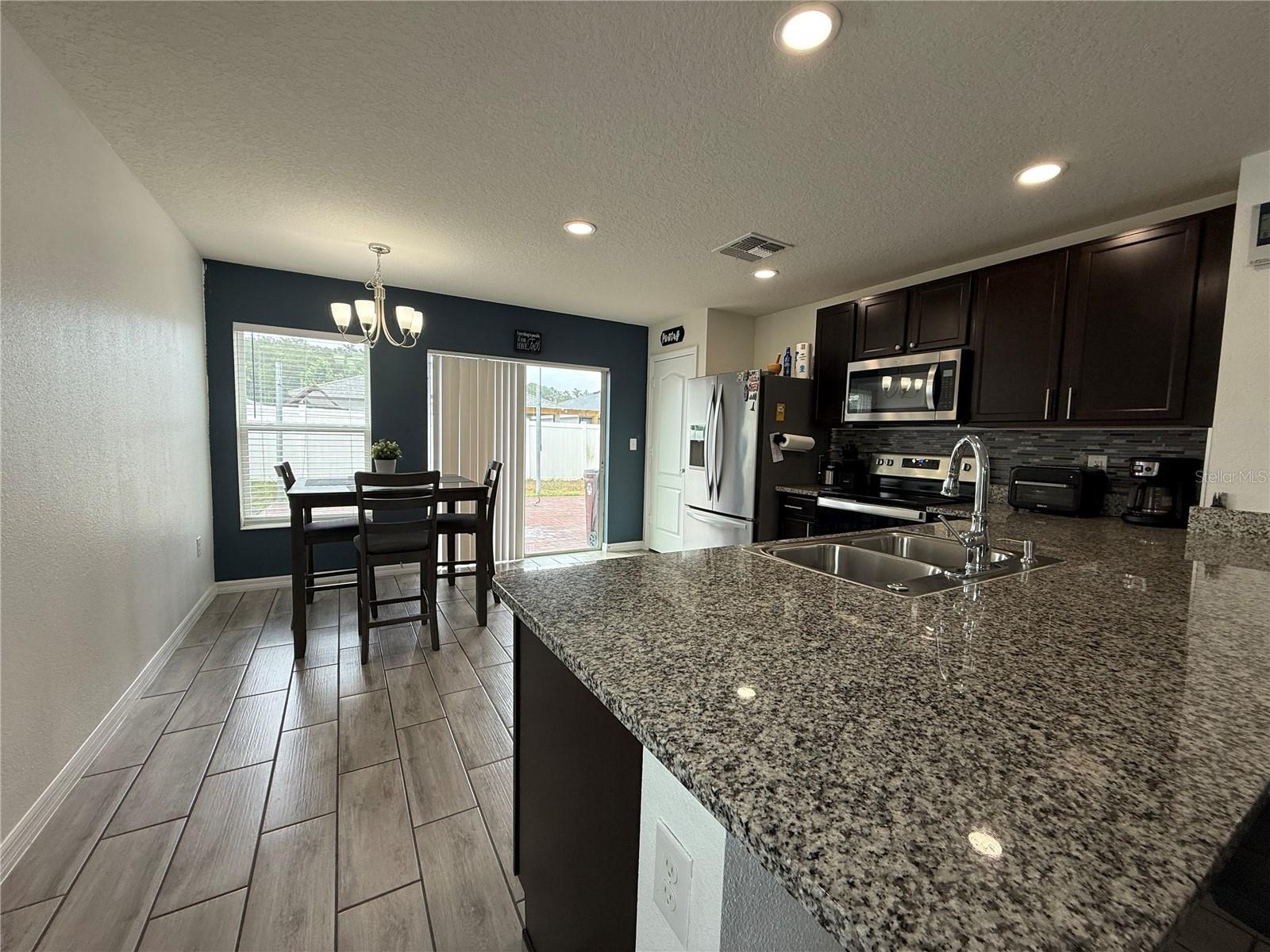 4716 GLENCREST LOOP 4716