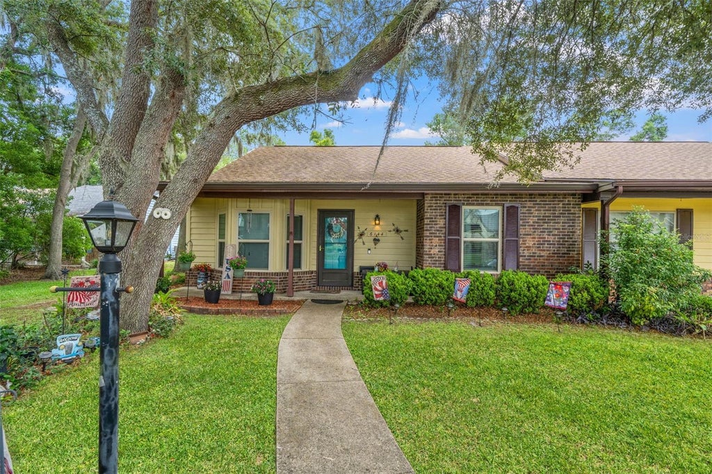 Photo of 6144 Beechwood Drive, Dade City, FL 33523 (MLS # TB8514770)