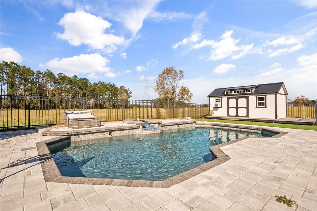 Photo of 17117 Heartwood Loop, Winter Garden, FL 34787 (MLS # O6362901)