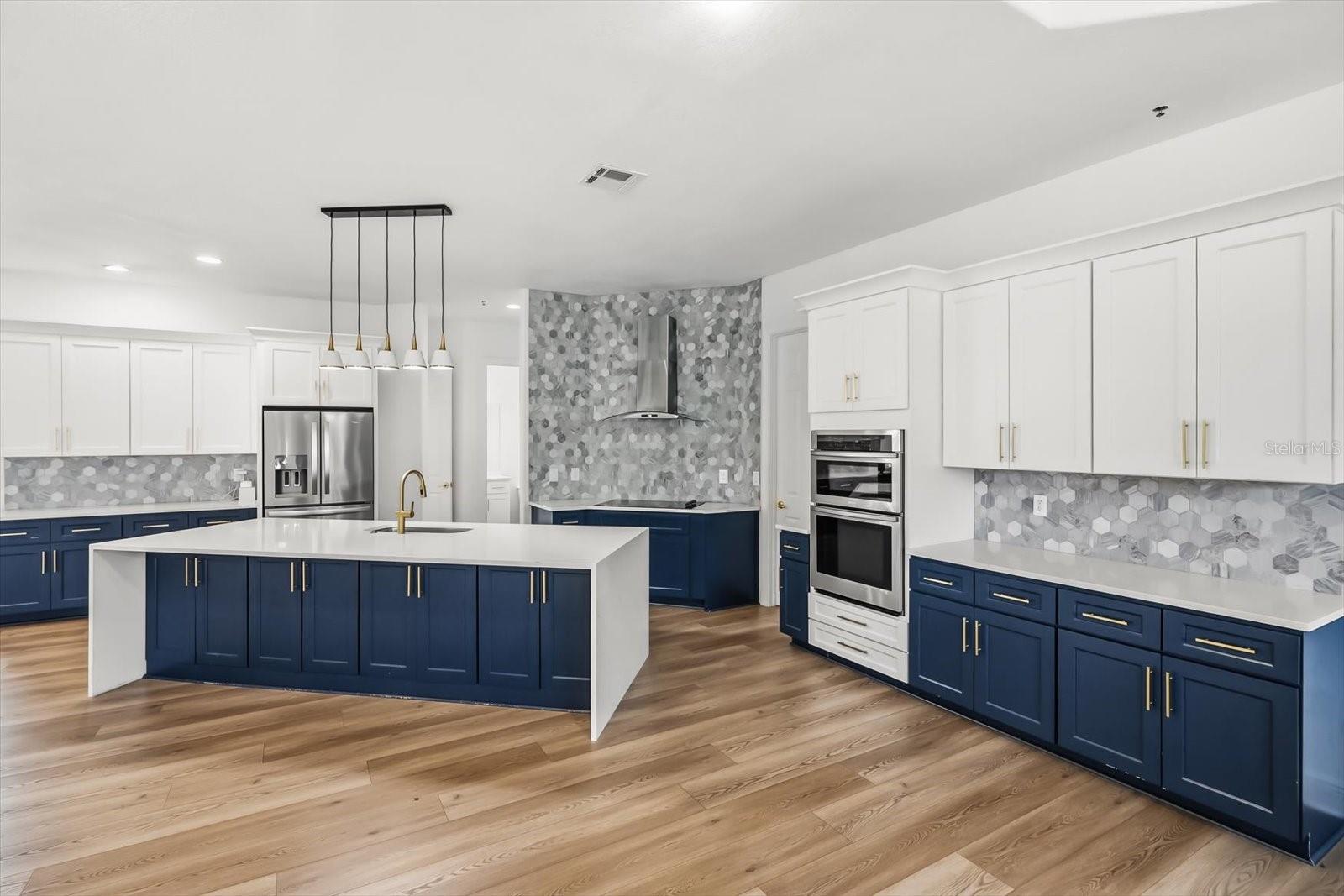 AVALON ESTATES - Residential