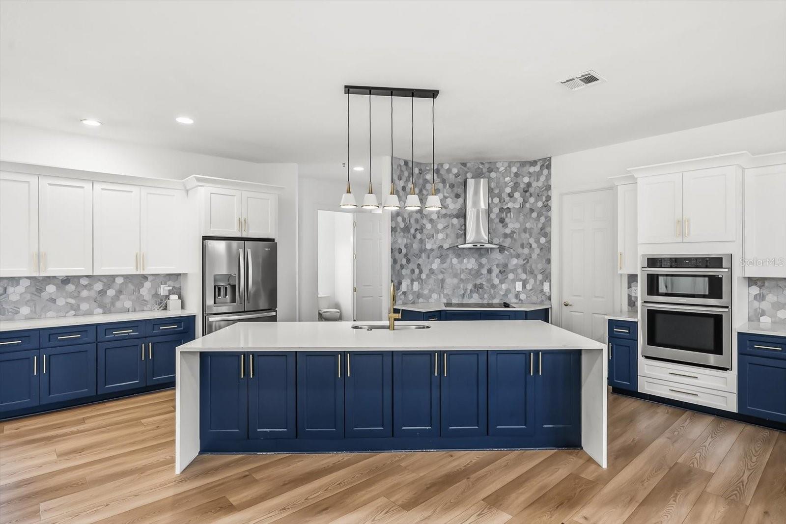 AVALON ESTATES - Residential