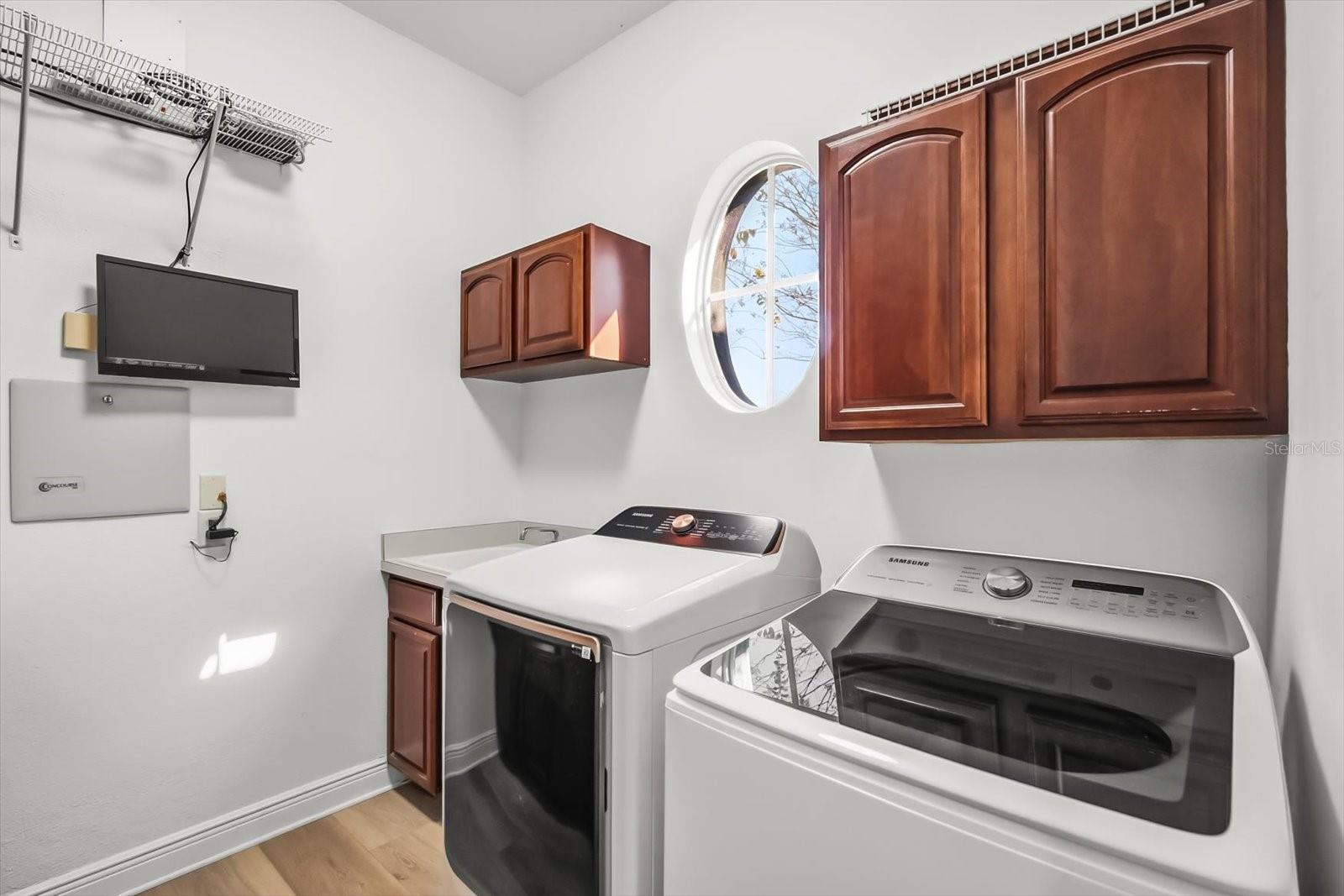 AVALON ESTATES - Residential