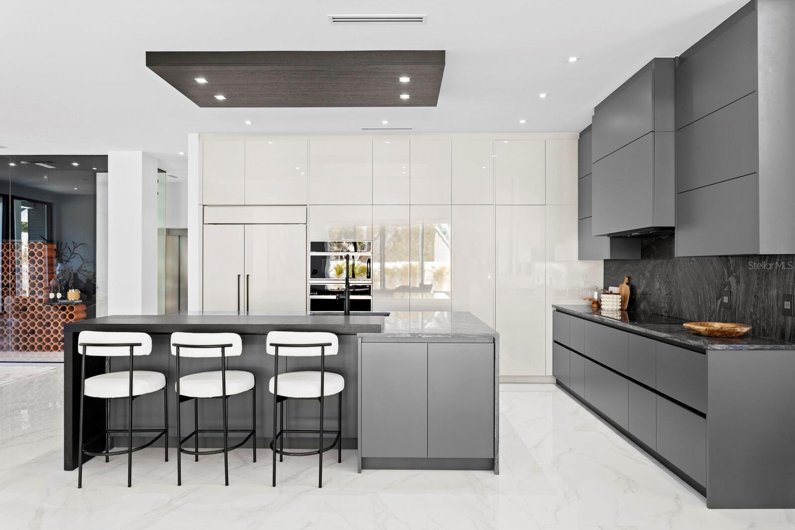 LA LINDA TERRACE - Residential