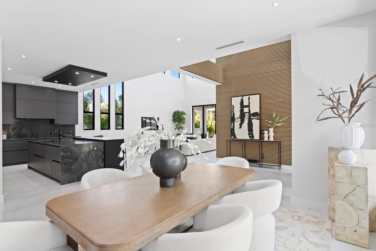 LA LINDA TERRACE - Residential