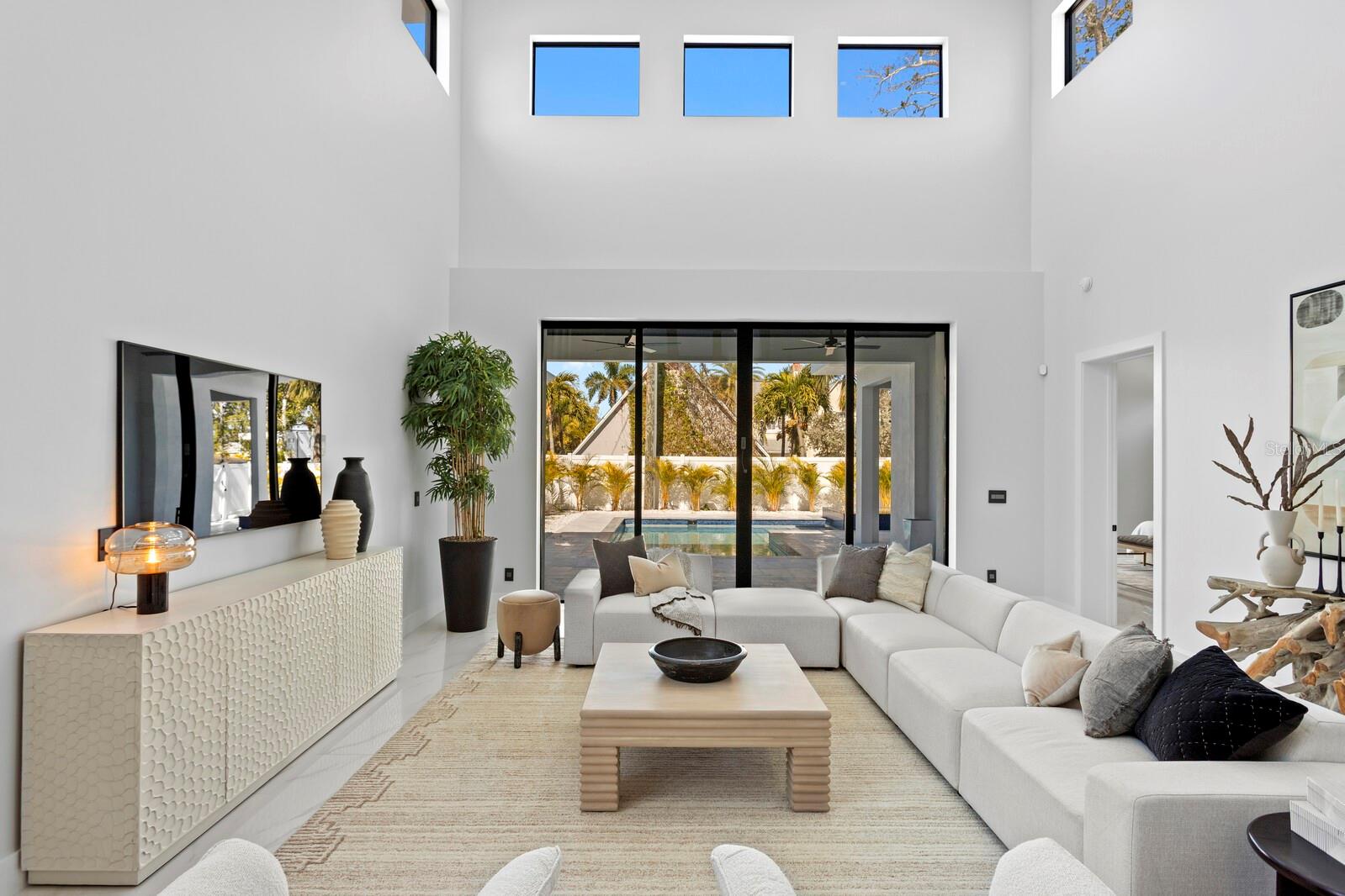 LA LINDA TERRACE - Residential