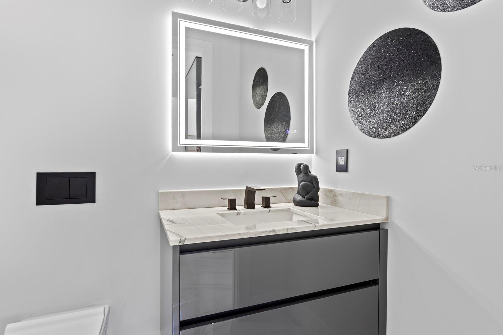 LA LINDA TERRACE - Residential