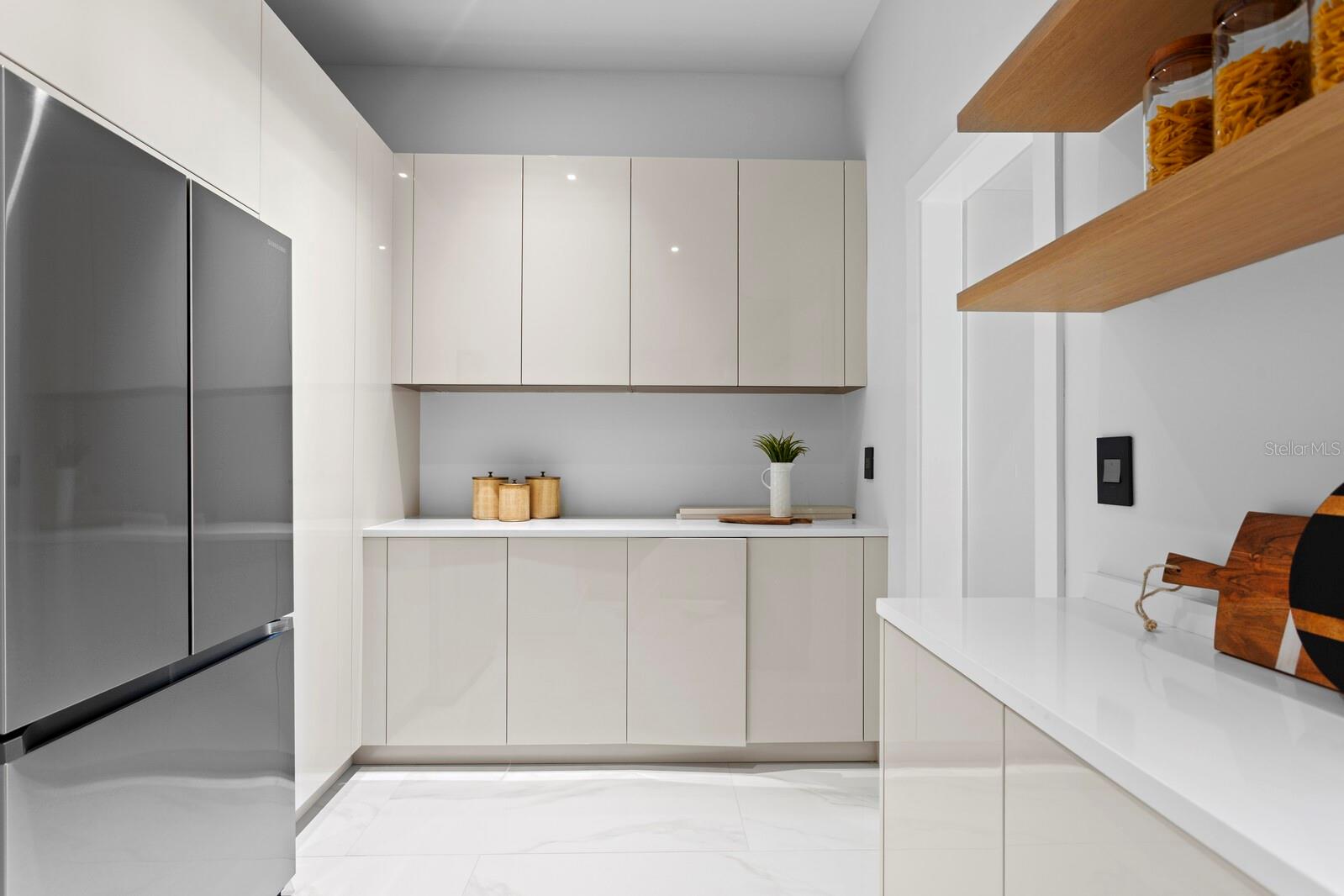 LA LINDA TERRACE - Residential