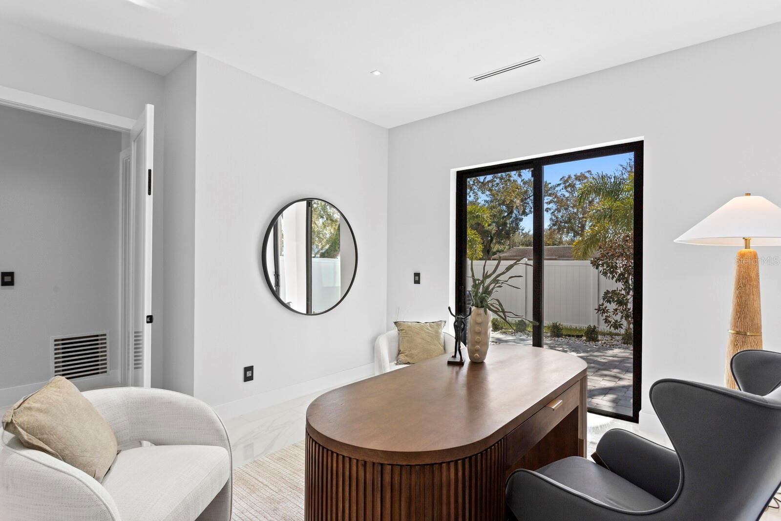 LA LINDA TERRACE - Residential