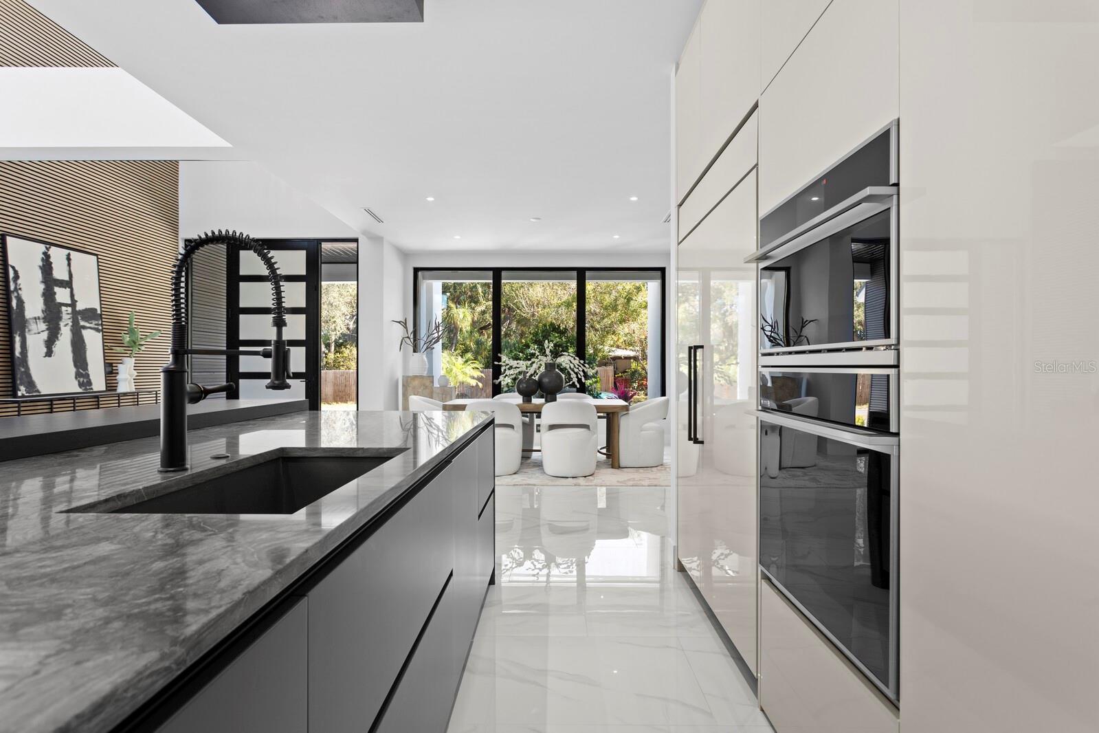 LA LINDA TERRACE - Residential