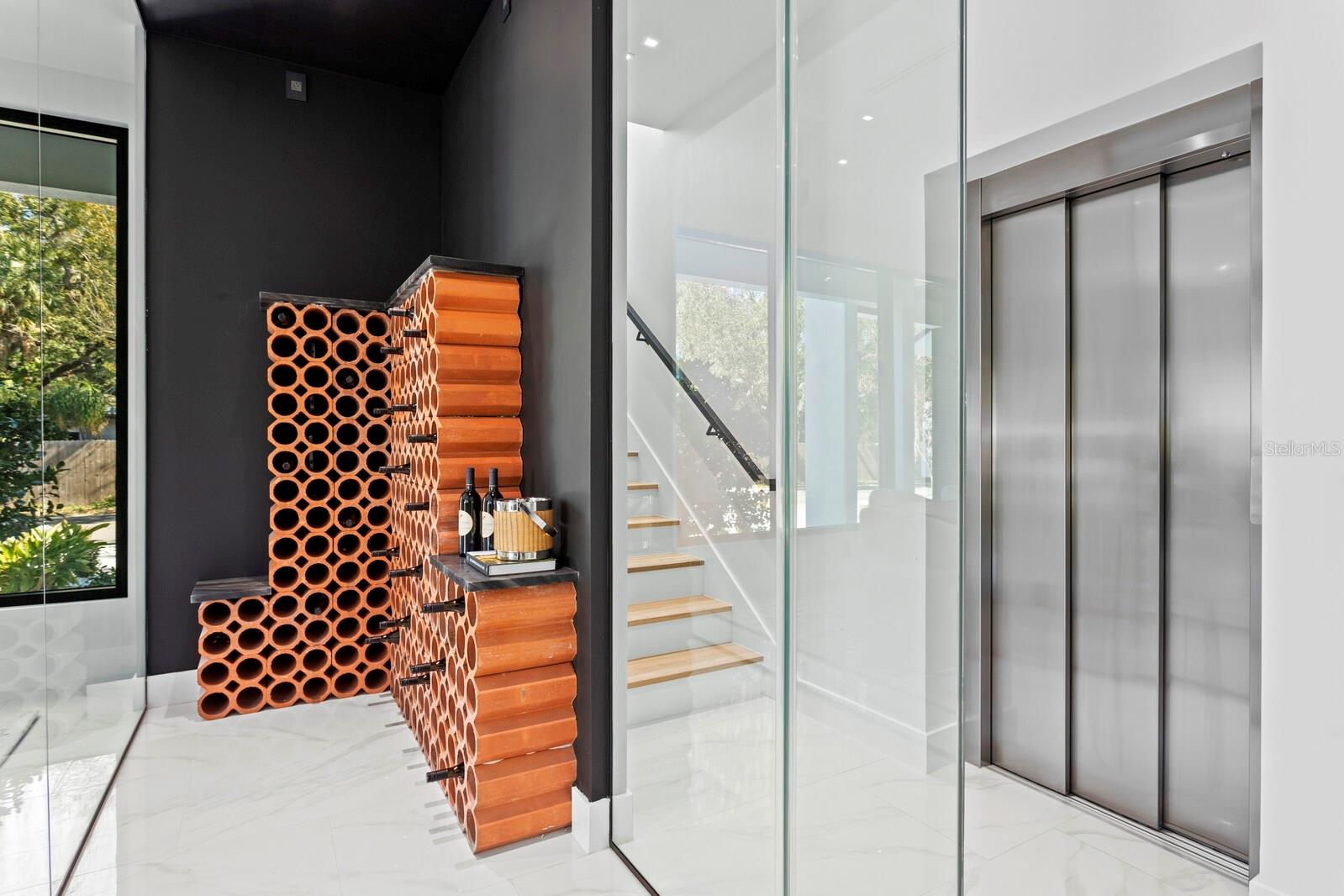 LA LINDA TERRACE - Residential