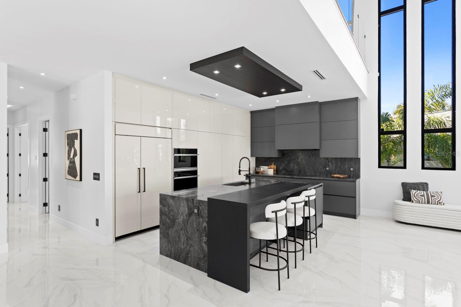 LA LINDA TERRACE - Residential