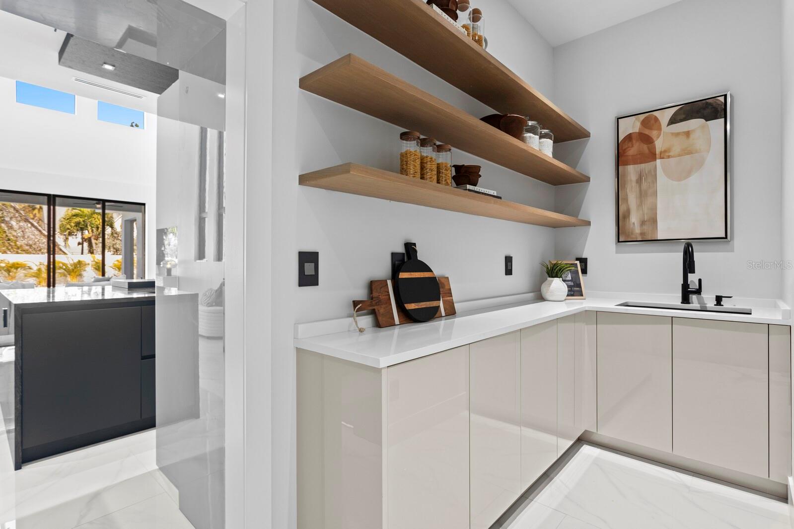 LA LINDA TERRACE - Residential