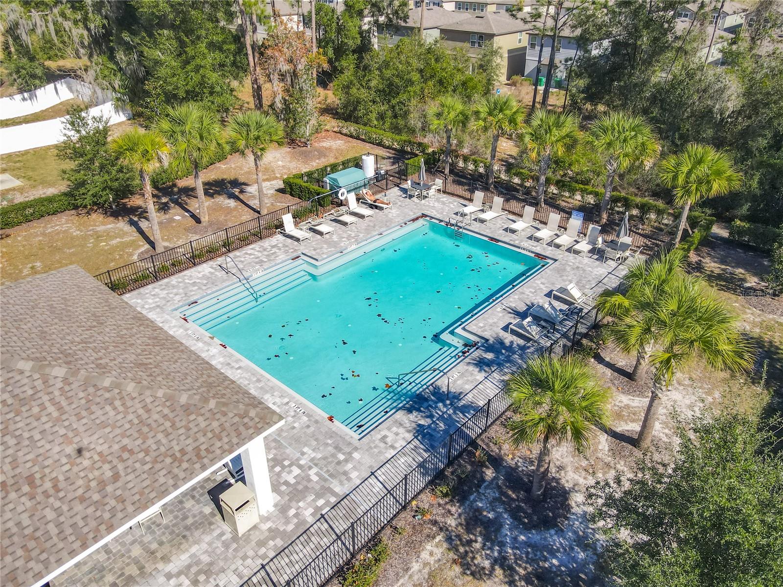 LINCOLN OAKS - Residential