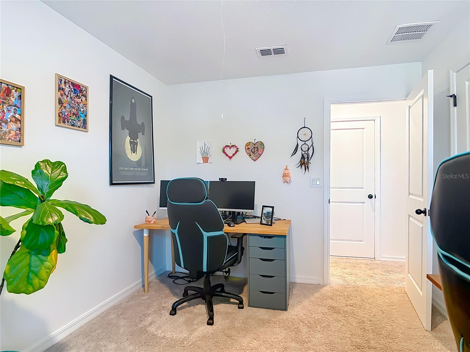 LINCOLN OAKS - Residential